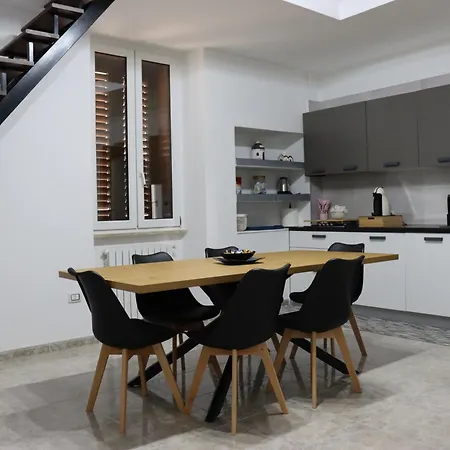 Laviano House *