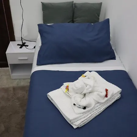 Laviano House