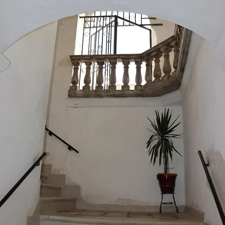 Laviano House Apartment