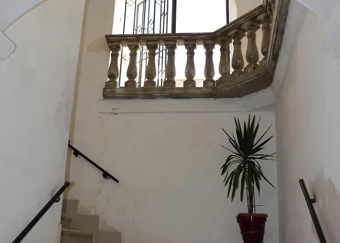 Laviano House דירה